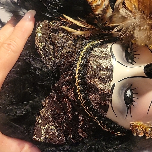 323 Collectible Mask - Picture 7 of 7